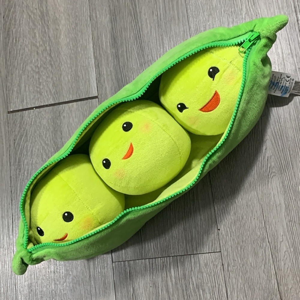 Disney Store Three Peas In A Pod Stuffed Plush Toy Story Zipper Pea Pod 17"